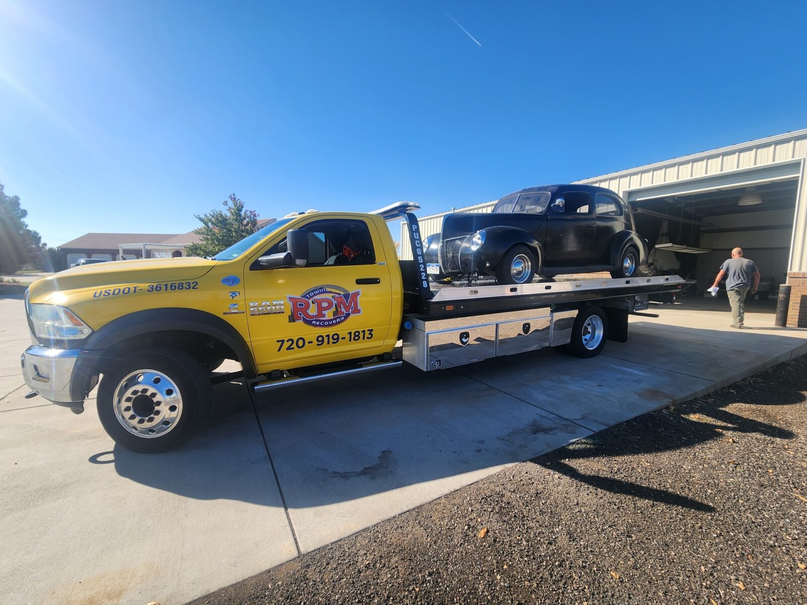 Reliable Towing and Roadside Assistance by Aurora Towing Service, USA  