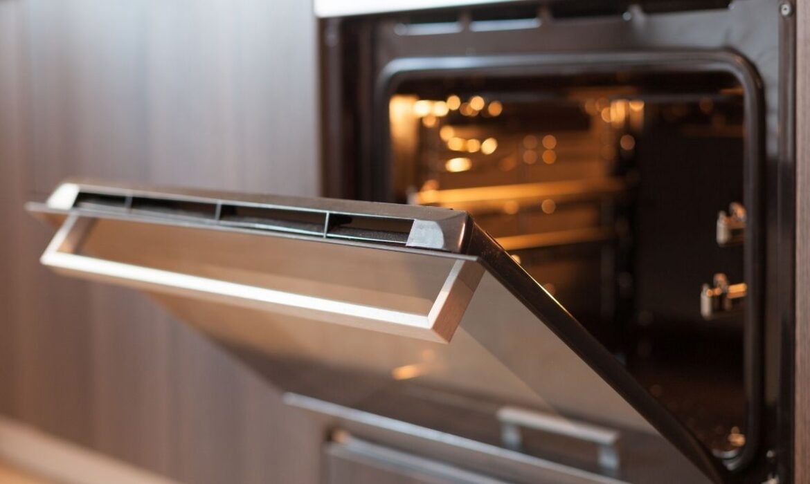 Common Oven Problems and the Parts You Need to Fix Them