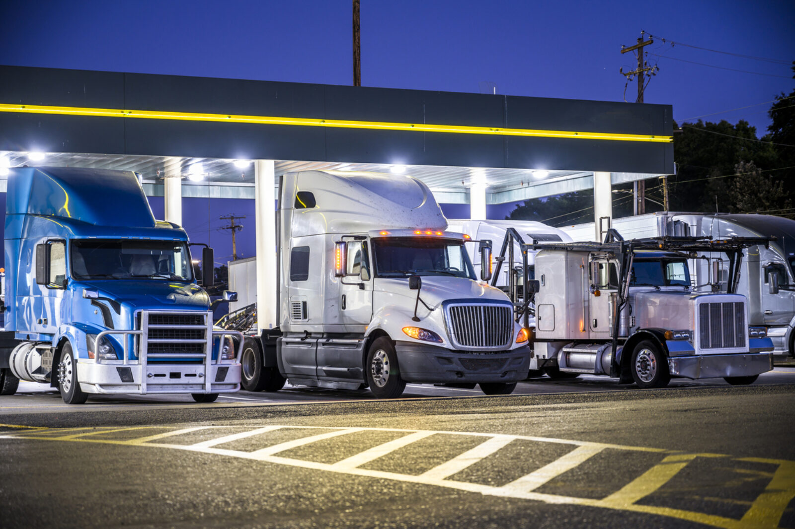 How to Find the Perfect Travel Stop for Truckers?